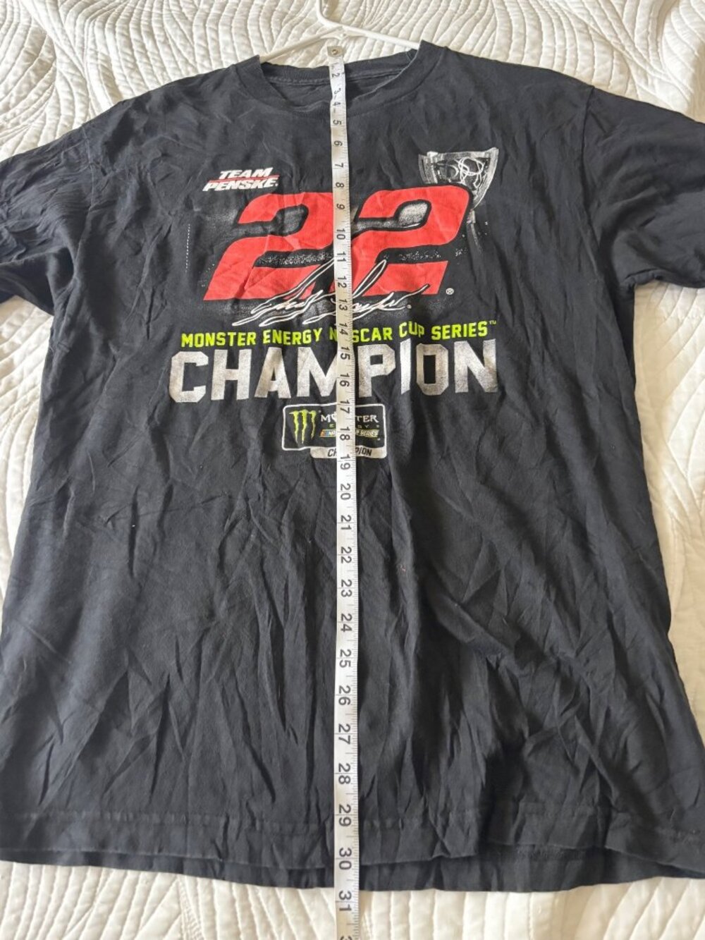 Vintage 2018 Joey Logano #22 NASCAR Champion T-Shirt L Team Penske Monster Energ - Picture 5 of 5
